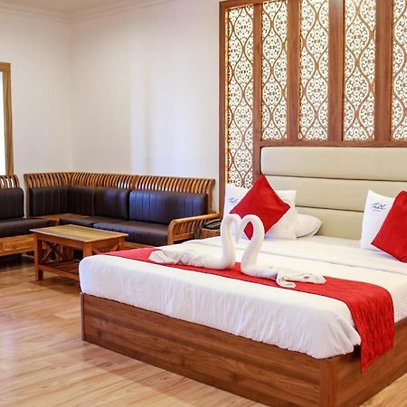 Thai Beach Resort Tiruchchendūr Eksteriør billede
