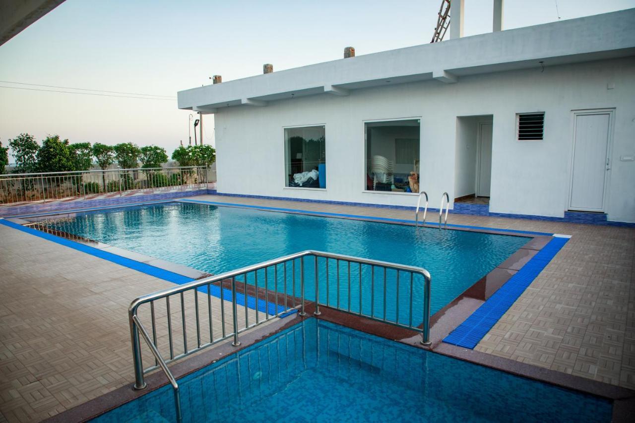 Thai Beach Resort Tiruchchendūr Eksteriør billede